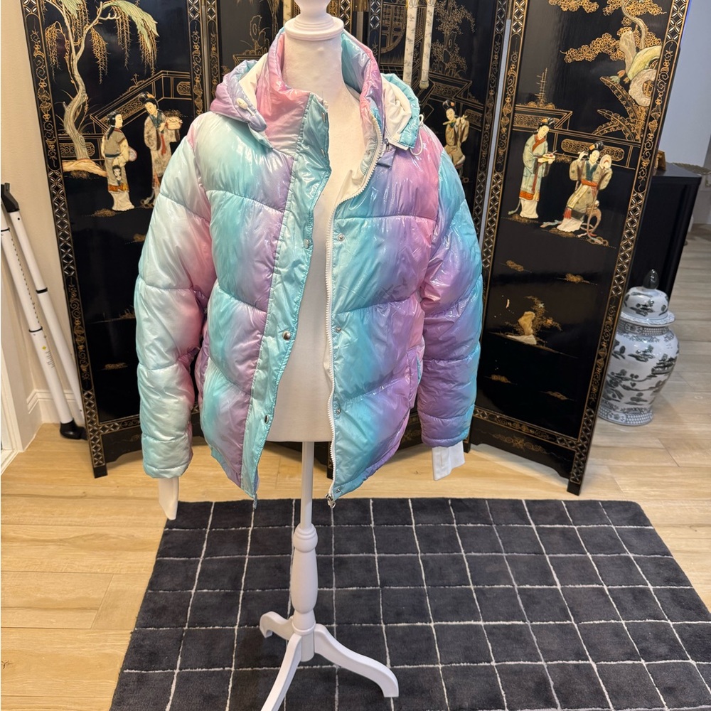Beach Riot Multicolor Puffer Jacket. Size M - Picture 2 of 3